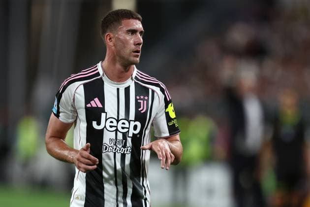 Juventus Fc - Parma Calcio Dusan Vlahovic of Juventus Fc looks on during the Serie A match beetween Juventus Fc and Parma Calcio at Allianz Stadium on August 24, 2025 in Turin, Italy . Torino Allianz Stadium Italy Copyright: xMarcoxCanonierox