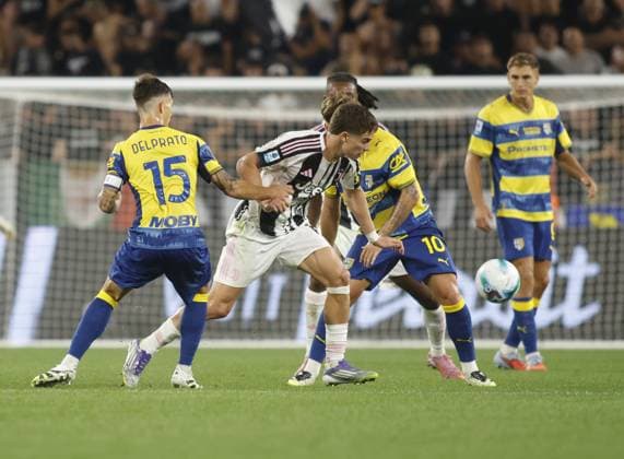 Enrico Delprato of Parma Calcio 1913, Kenan Yildiz of Juventus FC and Adrian Bernabe of Parma Calcio 1913 fighting for the ball during the Italian Serie A 2025 26 season, football match between Juventus FC and Parma Calcio 1913 on 24 August 2025 at Allianz Stadium in Turin, Italy. Photo Nderim Kaceli  Copyright: xNderimxKaceli IPAxSportx xipa-agency.netx xx IPA_63167085 IPA_Agency_IPA63167085
