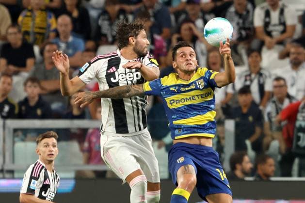 MANUEL LOCATELLI, Juventus, EMANUELE VALERI, Parma, Serie A, 2025-26, Juventus vs Parma 2-0, 24-08-2025, Contrasto, Action SERIE A 2025-26 JUVENTUS-PARMA 2-0