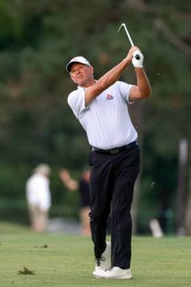 The Ally Challenge GRAND BLANC,MICHIGAN-AUGUST 24: Retief Goosen of South Africa hits from the fairway to the 18th green with his caddie during the final round of The Ally Challenge presented by McLaren at Warwick Hills Golf & Country Club, Grand Blanc, MI, USA Sunday, August 24, 2025. Grand Blanc Michigan United States  Copyright: xAmyxLemusx originalFilename:lemus-theallyc250824_npQBf.jpg
