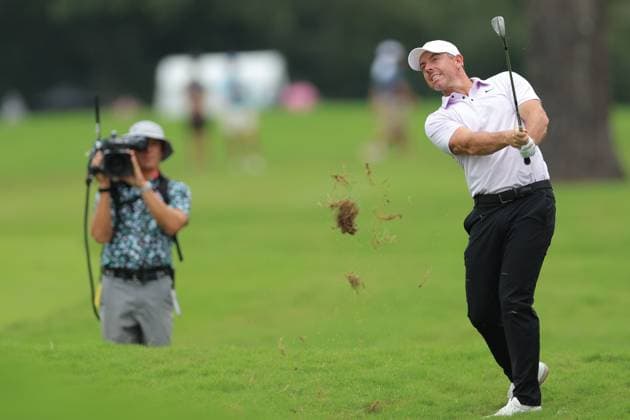 ATLANTA, GA - AUGUST 24: Rory McIlroy of Northern Ireland hits a shot out of the rough on hole 3 during the final round of the PGA, Golf Herren Tour Championship on August 24, 2025 at East Lake Golf Club in Atlanta, GA. (Photo by Jeff Robinson Icon Sportswire) GOLF: AUG 24 PGA FedEx Cup Playoffs - Tour Championship EDITORIAL USE ONLY Icon25082461074