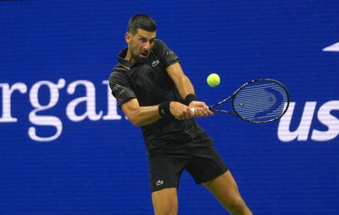 2025 US Open Men s Singles NEW YORK, UNITED STATES - AUGUST 24: Novak Djokovic of Serbia in action against Learner Tien of the USA during their Men s Singles First Round match on day one of the US Open 2025 at the USTA Billie Jean King National Tennis Center on August 24, 2025, in New York City, USA Selcuk Acar Anadolu New York United States. Editorial use only. Please get in touch for any other usage.  Copyright: x2025xAnadoluxSelcukxAcarx