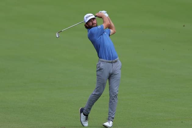 ATLANTA, GA - AUGUST 24: Cameron Young of the United States hits a fairway shot on the 1oth fairway during the final round of the PGA, Golf Herren Tour Championship on August 24, 2025 at East Lake Golf Club in Atlanta, GA. (Photo by Jeff Robinson Icon Sportswire) GOLF: AUG 24 PGA FedEx Cup Playoffs - Tour Championship EDITORIAL USE ONLY Icon25082465999