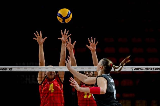 Volleyball, Women, World Championship, Canada - Spain