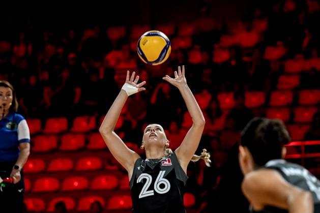 Canada v Spain - FIVB Women s Volleyball World Championship, WM, Weltmeisterschaft NAKHON RATCHASIMA, THAILAND - AUGUST 25: Quinn Pelland (26) of Canada in action during the FIVB Women s Volleyball World Championship match between Canada and Spain at Korat Chatchai Hall in Nakhon Ratchasima, Thailand on August 25, 2025. Mustafa Hatipoglu Anadolu Nakhon Ratchasima Thailand. Editorial use only. Please get in touch for any other usage.  Copyright: x2025xAnadoluxMustafaxHatipoglux