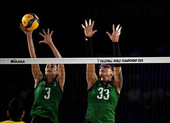 (250825) -- CHIANG MAI, Aug. 25, 2025 -- Sofia Maldonado Diaz (L) and Karina Angelica Flores Gamez of Mexico block the ball during the Preliminary Phase Pool F match between the Dominican Republic and Mexico at the Volleyball Women s World Championship, WM, Weltmeisterschaft in Chiang Mai, Thailand, Aug. 25, 2025. ) (SP)THAILAND-CHIANG MAI-VOLLEYBALL-WOMEN S WORLD CHAMPIONSHIP-THE DOMINICAN REPUBLIC VS MEXICO HouxZhaokang 