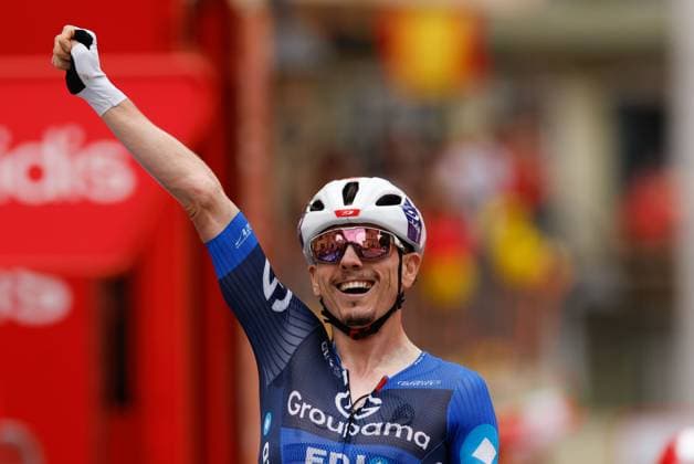 French rider David Gaudu of team Groupama-FDJ celebrates his victory following the third stage of 80th Vuelta a Espana cycling tour in Ceres, Italy, 25 August 2025. The stage covered 134 km between San Maurizio Canavese and Ceres. Third stage of Vuelta a Espana tour !ACHTUNG: NUR REDAKTIONELLE NUTZUNG!  Copyright: xJavierxLizonx GRAF2640 20250825-55017735150_1