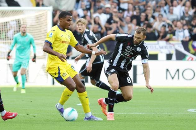 Hellas Verona s Amin Sarr during the Serie A soccer match between Udinese and Hellas Verona at the Bluenergy Stadium in Udine, north east Italy - Monday, August 25,2026 - soccer  Copyright: xAndreaxBressanutti LaPressex