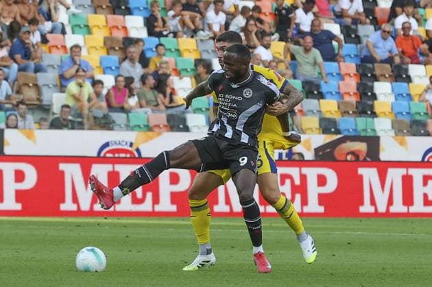 Keinan Davis of Udinese FC battle for the ball with Unai Nunez Gestoso Nunez of Hellas Verona FC during Udinese Calcio FC vs Hellas Verona FC, 1Â° Serie A Enilive 2025-26 game at Bluenergy stadium in Udine (UD), Italy, on August 25, 2025.  Copyright: xDavidexCasentini IPAxSportx xipa-agency.netx xx IPA_63219363 IPA_Agency_IPA63219363