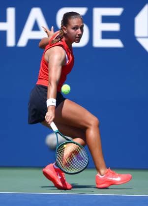 2025 US Open Tennis Championships, Billy Jean-King Tennis Centre, Flushing Meadows, New York, USA, 25 08 2025 Diane Parry (FRA) in action during her first round match against Petra Kvitova (CZE) in the 2025 US Open at Flushing Meadows New York Billy Jean King Tennis Centre, Flushing Meadows New York USA Copyright: xMarkxGreenwoodx