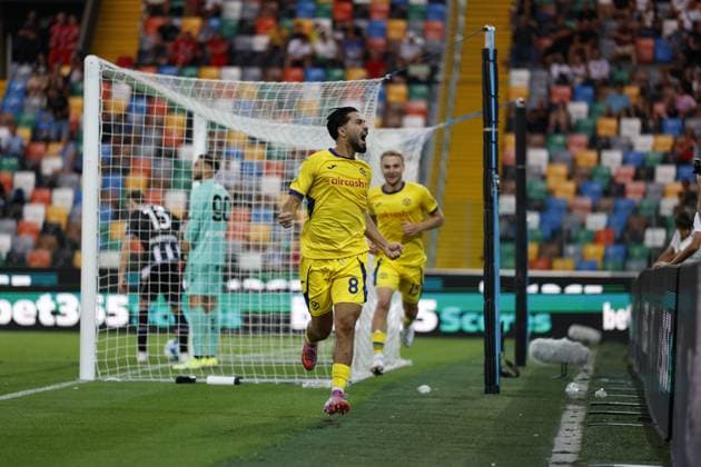 Hellas Verona s SUAT SERDAR celebrates after scoring a goal during the Italian Serie A Enilive soccer championship football match between Udinese and Hellas Verona at Bluenergy Stadium on August 25th, 2025, Udine, Italy  Copyright: xMattiaxRadoni IPAxSportx xipa-agency.netx xx IPA_63220785 IPA_Agency_IPA63220785