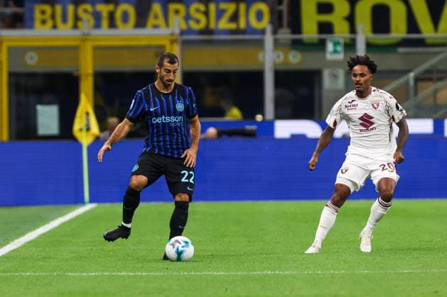 Henrikh Mkhitaryan (FC Inter) and Valentino Lazaro (Torino FC) during Inter - FC Internazionale vs Torino FC, Italian soccer Serie A match in Milan, Italy, August 25 2025  Copyright: xMattiaxMartegani IPAxSportx xipa-agency.netx xx IPA_63226800 IPA_Agency_IPA63226800
