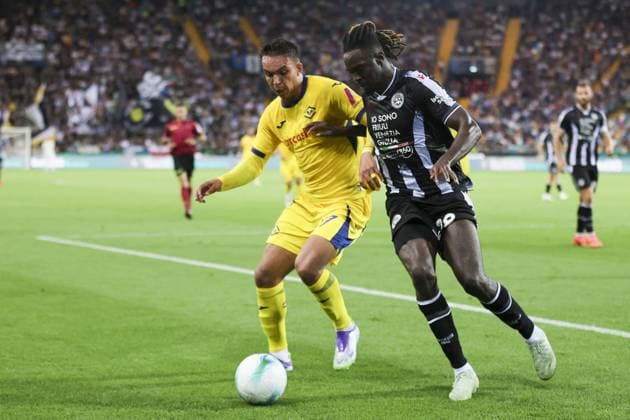 CALCIO - Serie A - Udinese Calcio vs Hellas Verona FC Giovane Santana do Nascimiento Giovane of Hellas Verona FC battle for the ball with Oumar Mickael Solet Bomawoko Solet of Udinese FC during Udinese Calcio FC vs Hellas Verona FC, 1Â° Serie A Enilive 2025-26 game at Bluenergy stadium in Udine (UD), Italy, on August 25, 2025. Udine Italy  Copyright: xIPAxSport ABACAx