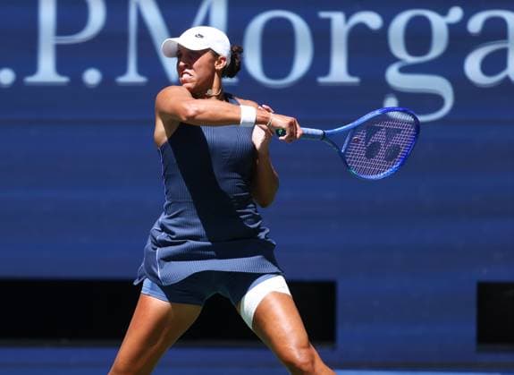 2025 US Open Tennis Championships, Billy Jean-King Tennis Centre, Flushing Meadows, New York, USA, 25 08 2025 Madison Keys (USA) in action during her first round match against Renata Zarazua (MEX) in the 2025 US Open at Flushing Meadows New York Billy Jean King Tennis Centre, Flushing Meadows New York USA Copyright: xMarkxGreenwoodx
