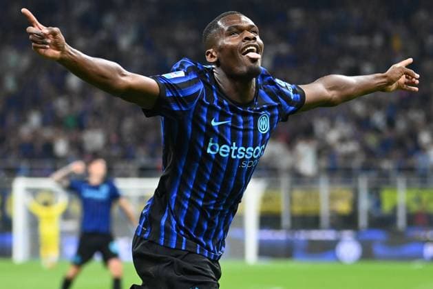Ange Yoan Bonny (Inter) celebrating his goal during Inter - FC Internazionale vs Torino FC, Italian soccer Serie A match in Milan, Italy, August 25 2025  Copyright: xGianlucaxRicci IPAxSportx xipa-agency.netx xx IPA_63234892 IPA_Agency_IPA63234892
