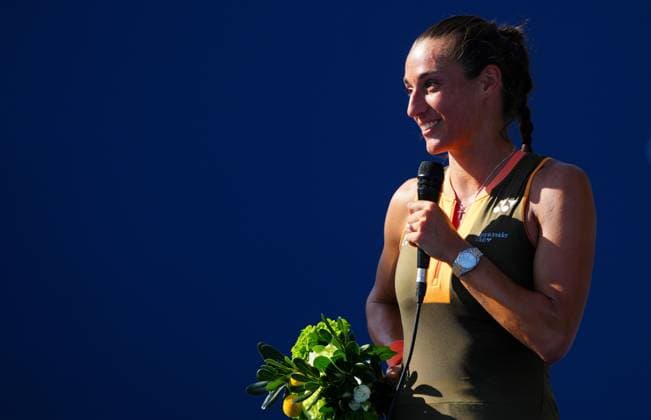 An emotional Caroline Garcia after she officially retired from professional tennis following her first round defeat to Kamilla Rakhimova 2025 US Open, Day Two, USTA Billie Jean King National Tennis Center, New York, USA - 25 Aug 2025New York USTA Billie Jean King National T New York (NY) United States of America  Copyright: xJavierxGarcia Shutterstockx 15451864bz