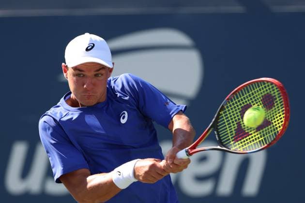 TENIS US OPEN 2025 25082025 N Z KAMIL MAJCHRZAK W TRAKCIE MECZU PIERWSZEJ RUNDY TURNIEJU WIELKIEGO SZLEMA US OPEN 2025 MARCIN CHOLEWINSKI NEWSPIX.PL TENNIS US OPEN 2025 25082025 KAMIL MAJCHRZAK DURING THE MATCH IN THE FIRST ROUND NEWSPIX.PL --- newspix.pl 