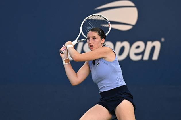 US Open - First Round Elsa Jacquemot (FRA) during her first round match at the 2025 US Open at Billie Jean National Tennis Center in New York City, NY, USA, on August 25, 2025. Photo by Corinne Dubreuil ABACAPRESS.COM New York City United States  Copyright: xDubreuilxCorinne ABACAx