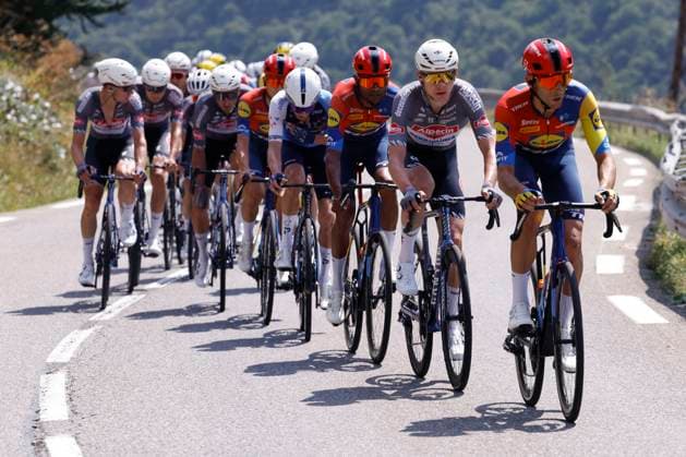 The pack competes in the fourth stage of La Vuelta cycling tour between Susa and Voiron, 26 August 2025. This stage covering 206,7 km is the last one held in Italy before teams departs for Spain to continue the race. Fourth stage of La Vuelta cycling tour !ACHTUNG: NUR REDAKTIONELLE NUTZUNG!  Copyright: xJavierxLizonx GRAF3014 20250826-55017741167_1
