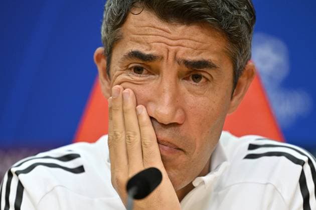 Ahead of Benfica v Fenerbahce - UEFA Champions League LISBON, PORTUGAL - AUGUST 26: Head coach Bruno Lage of Benfica answers the questions of journalists after the training session at the club s facility ahead of the UEFA Champions League play-off second leg match against Fenerbahce in Lisbon, Portugal, on August 26, 2025. Burak Akbulut Anadolu Lisbon Portugal. Editorial use only. Please get in touch for any other usage.  Copyright: x2025xAnadoluxBurakxAkbulutx