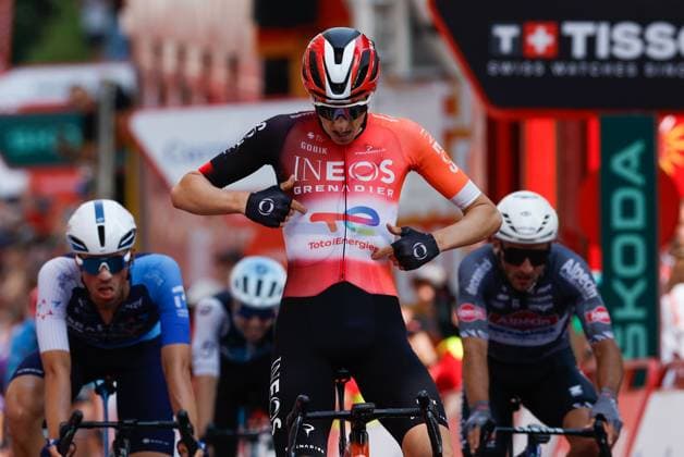 British rider Ben Turner of INEOS Grenadiers celebrates winning the fourth stage of La Vuelta cycling tour between Susa and Voiron, 26 August 2025. This stage covering 206,7 km is the last one held in Italy and France before teams depart for Spain to continue the race. Fourth stage of La Vuelta cycling tour !ACHTUNG: NUR REDAKTIONELLE NUTZUNG!  Copyright: xJavierxLizonx GRAF3103 20250826-55017742096_1