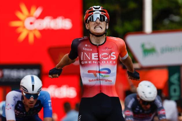 British rider Ben Turner of INEOS Grenadiers celebrates winning the fourth stage of La Vuelta cycling tour between Susa and Voiron, 26 August 2025. This stage covering 206,7 km is the last one held in Italy and France before teams depart for Spain to continue the race. Fourth stage of La Vuelta cycling tour !ACHTUNG: NUR REDAKTIONELLE NUTZUNG!  Copyright: xJavierxLizonx GRAF3108 20250826-55017742103_1