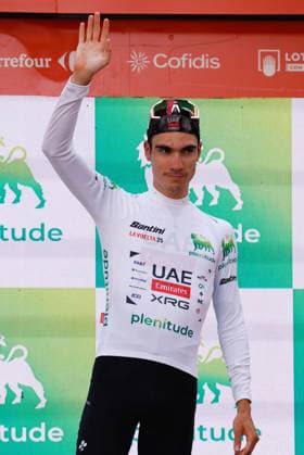Spanish rider Juan Ayuso of UAE Emirates wears the best young rider white jersey after the fourth stage of La Vuelta cycling tour between Susa and Voiron, 26 August 2025. This stage covering 206,7 km is the last one held in Italy and France before teams depart for Spain to continue the race. Fourth stage of La Vuelta cycling tour !ACHTUNG: NUR REDAKTIONELLE NUTZUNG!  Copyright: xJavierxLizonx GRAF3123 20250826-55017742280_1