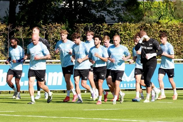 DEU, DFL, 2 FBL Hertha BSC, Training, 26 08 2025, Sportforum, Berlin, DEU, DFL, 2 FBL Hertha BSC, Training, im Bild Auslauftraining, auslaufen nach dem Training Hertha Spielerkreis DFL regulations prohibit any use of Photographs as image sequences and or quasi video nordphotoxGmbHx xEngler nph00076