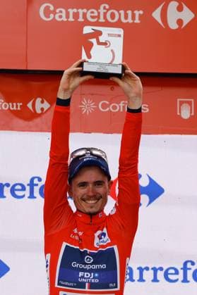 French rider David Gaudu of Groupama FDJ team wears the overall leader red jersey after the fourth stage of La Vuelta cycling tour between Susa and Voiron, 26 August 2025. This stage covering 206,7 km is the last one held in Italy and France before teams depart for Spain to continue the race. Fourth stage of La Vuelta cycling tour !ACHTUNG: NUR REDAKTIONELLE NUTZUNG!  Copyright: xJavierxLizonx GRAF3126 20250826-55017742358_1
