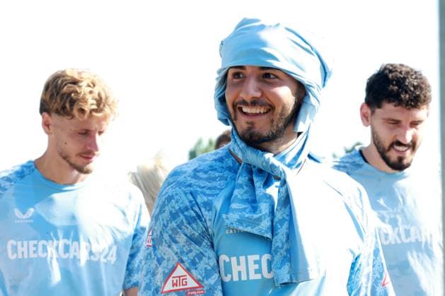 DEU, DFL, 2 FBL Hertha BSC, Training, 26 08 2025, Sportforum, Berlin, DEU, DFL, 2 FBL Hertha BSC, Training, im Bild Kevin Sessa Hertha BSC Berlin 8 mit Turban DFL regulations prohibit any use of Photographs as image sequences and or quasi video nordphotoxGmbHx xEngler nph00076