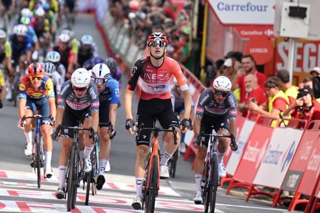 26-08-2025 Vuelta A Espana; Tappa 04 Susa - Voiron; 2025, Ineos Grenadiers; 2025, Alpecin - Deceuninck; Turner, Ben; Philipsen, Jasper; Planckaert, Edward; Voiron; 