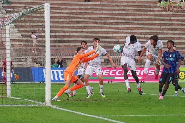 Cagliari s Paul Mendy scores goal 1-2 during the Primavera Italian Super Cup final 2025 soccer match between Inter and Cagliari at Arena Civica in Milan , North Italy , Tuesday , August 26 , 2025. - Soccer  Copyright: xSpada LaPressex