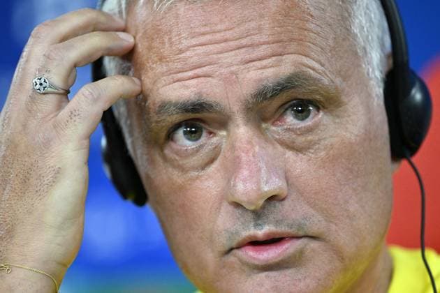 Ahead of Benfica v Fenerbahce - UEFA Champions League LISBON, PORTUGAL - AUGUST 26: Head coach Jose Mourinho of Fenerbahce answers the questions of journalists after the training session at the club s facility ahead of the UEFA Champions League play-off second leg match against Fenerbahce in Lisbon, Portugal, on August 26, 2025. Burak Akbulut Anadolu Lisbon Portugal. Editorial use only. Please get in touch for any other usage.  Copyright: x2025xAnadoluxBurakxAkbulutx