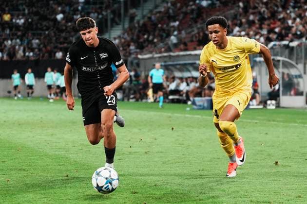 Champions League qualification Sturm Graz Bodo Glimt Klagenfurt, Austria 20250826 Sturm Grazs Arjan Malic and Bodo Glimts Daniel Bassi during the Champions League qualifying match between Sturm Graz and Bodo Glimt at Wörthersee Stadium in Austria Photo Terje Pedersen NTB Klagenfurt Austria EDITORIAL USE ONLY RESTRICTED USE FOR BETTING COMPANIES  Copyright: xTerjexPedersenx xNTBx
