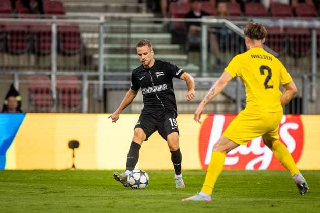 STURM GRAZ vs BODO GLIMT Tomi Horvat of Sturm on the ball during second leg of play off round of UEFA Champions League football match between SK Sturm Graz and FK Bodo Glimt. Worthersee Stadion, Klagenfurt, Austria, August 26, 2025. Photo by Branislav Racko Copyright: xx 080A7975