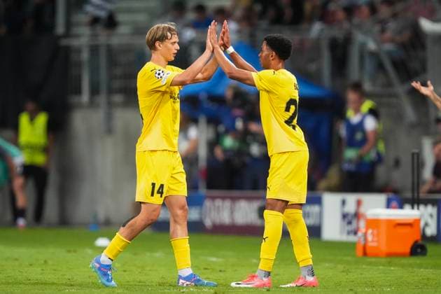 Champions League qualification Sturm Graz Bodo Glimt Klagenfurt, Austria 20250826 Bodo Glimts Ulrik Saltnes and Bodo Glimts Daniel Bassi during the Champions League qualifying match between Sturm Graz and Bodo Glimt at Wörthersee Stadium in Austria Photo Terje Pedersen NTB Klagenfurt Austria EDITORIAL USE ONLY RESTRICTED USE FOR BETTING COMPANIES  Copyright: xTerjexPedersenx xNTBx