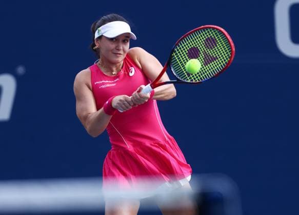 2025 US Open Tennis Championships, Day Three, Billy Jean-King Tennis Centre, Flushing Meadows, New York, USA, 26 08 2025 Eva Lys (GER) in action during her first round match against Francesca Jones (GBR) in the 2025 US Open at Flushing Meadows New York Billy Jean King Tennis Centre, Flushing Meadows New York USA Copyright: xMarkxGreenwoodx