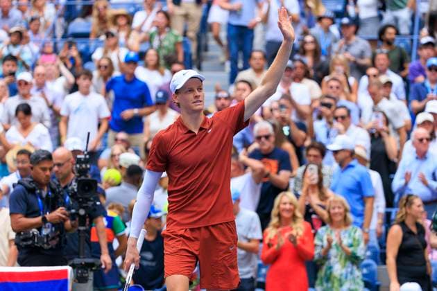 August 26, 2025, Flushing Meadows, New York, USA: JANNIK SINNER acknowledges the fans after winning his match against Kopriva on Day 3 of the 2025 US Open at USTA Billie Jean King National Tennis Center on Tuesday. Sinner won 6:1 6:1 6:2. Flushing Meadows USA - ZUMAp124 20250826_zaa_p124_058 Copyright: xJavierxRojasx