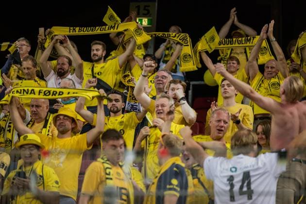 SOCCER - UEFA CL, Sturm vs Bodo KLAGENFURT,AUSTRIA,26.AUG.25 - SOCCER - UEFA Champions League, play off, SK Sturm Graz vs FK Bodo Glimt. Image shows the rejoicing of a fan of FK Bodo Glimt.  GEPAxpictures xMatthiasxTrinkl