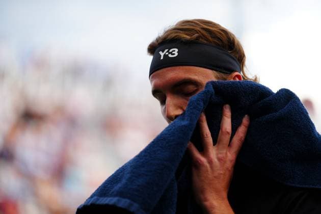 Stefanos Tsitsipas cuts a dejected figure during his first round match 2025 US Open, Day Three, USTA Billie Jean King National Tennis Center, New York, USA - 26 Aug 2025New York USTA Billie Jean King National T New York (NY) United States of America  Copyright: xJavierxGarcia Shutterstockx 15451865df