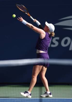 2025 US Open Tennis Championships, Day Three, Billy Jean-King Tennis Centre, Flushing Meadows, New York, USA, 26 08 2025 Francesca Jones (GBR) in action during her first round match against Eva Lys (GER) in the 2025 US Open at Flushing Meadows New York Billy Jean King Tennis Centre, Flushing Meadows New York USA Copyright: xMarkxGreenwoodx