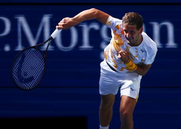 2025 US Open Tennis Championships, Day Three, Billy Jean-King Tennis Centre, Flushing Meadows, New York, USA, 26 08 2025 Vit Kopriva (CZE) in action during his first round match against Jannik Sinner (ITA) in the 2025 US Open at Flushing Meadows New York Billy Jean King Tennis Centre, Flushing Meadows New York USA Copyright: xMarkxGreenwoodx