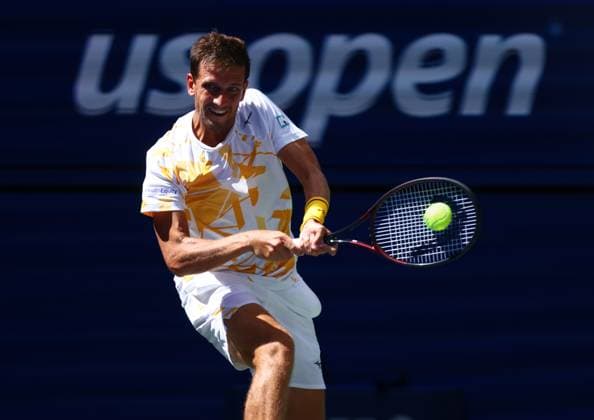 2025 US Open Tennis Championships, Day Three, Billy Jean-King Tennis Centre, Flushing Meadows, New York, USA, 26 08 2025 Vit Kopriva (CZE) in action during his first round match against Jannik Sinner (ITA) in the 2025 US Open at Flushing Meadows New York Billy Jean King Tennis Centre, Flushing Meadows New York USA Copyright: xMarkxGreenwoodx