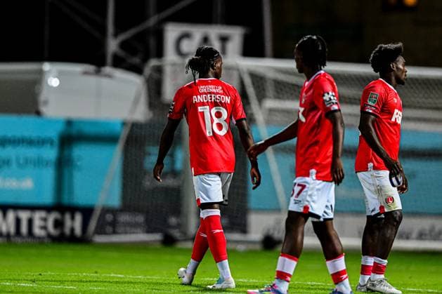 Cambridge United v Charlton Athletic - Carabao Cup Second Round Karoy Anderson (18, Charlton Athletic) walks off after receiving a red card during the Carabao Cup match between Cambridge United and Charlton Athletic at the Cledara Abbey Stadium in Cambridge, United Kingdom, on August 26, 2025. Cambridge Cambridgeshire United Kingdom  Copyright: xMIxNewsx originalFilename:fletcher-cambridg250826_npuUg.jpg