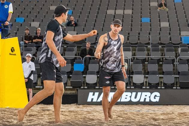 Beach Pro Tour Elite 16 Hamburg, 27 08 2025 Sven Winter Player No 2, GER , Lukas Pfretzschner L Player No 1 Beach Pro Tour Elite 16 Hamburg on 27 08 2025 Copyright: xBEAUTIFULxSPORTS PeterxWeberx