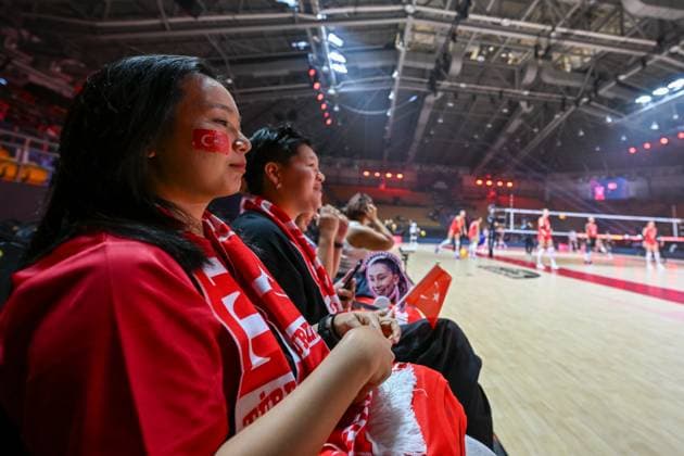 Turkiye v Canada - FIVB Women’s World Volleyball Championship NAKHON RATCHASIMA, THAILAND - AUGUST 27: Fans are waiting in the stands ahead of the FIVB Women s Volleyball World Championship, WM, Weltmeisterschaft match between Turkiye and Canada at Korat Chatchai Hall in Nakhon Ratchasima, Thailand, on August 27, 2025. Mustafa Hatipoglu Anadolu Nakhon Ratchasima Thailand. Editorial use only. Please get in touch for any other usage.  Copyright: x2025xAnadoluxMustafaxHatipoglux