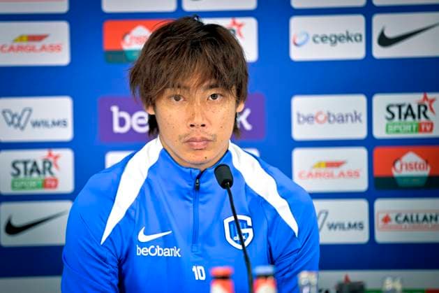Racing Genk v Lech Poznan - UEFA Europa League Media Activities 27 08 2025 GENK, BELGIUM - AUGUST 27 : Fink Thorsten head coach and Ito Junya forward of KRC Genk talking to the press during a press conference, PK, Pressekonferenz ahead of the UEFA Europa League 2025 26 play-off round first leg between Racing Genk and Lech Poznan on August 27, 2025 in Genk, Belgium, 27 08 2025 Genk Belgium  Copyright: xSesx