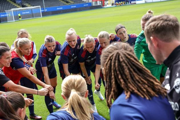 250827 UWCL ROSENGARD VS LJUBOTEN Rosengard players in a huddle during women™s soccer match between FC Rosengard (SWE) and ZFK Ljuboten (MKD), group 3, second qualifying round of Women™s Champions League 2025-2026 on Wednesday 27 August 2025 in Leuven, Belgium. PHOTO SPORTPIX SEVIL OKTEM LEUVEN DEN DREEF VLAAMS BRABANT BELGIUM  Copyright: xSportpix.bex xSevilxOktemxSevilxOktemx