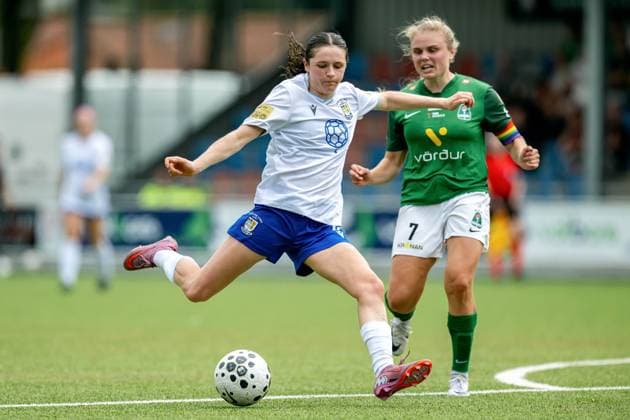 UEFA Women s Champions League Second Qualifying Round Semi-Final, Sportpark Schreurserve, Enschede, The Netherlands 27 8 2025 Athlone Town vs Breidablik Roisin Molloy of Athlone Town AFC shoots on goal Roisin Molloy l27 8 2025  Copyright: x INPHO FrankxUijlenbroekx FU1_6349 20250827