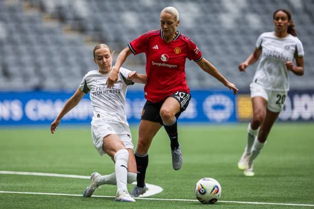 250827 Lisa Naalsund of Manchester United during the UEFA Women s Champions League qualifying match between Manchester United and PSV Eindhoven on August 27, 2025 in Stockholm Photo Jonathan Näckstrand BILDBYRAN COP 94 JN0223 fotboll football soccer fotball uefa womens champions league manchester united wfc psv eindhoven dam bbeng  Copyright: JONATHANxNÄCKSTRAND BB250827JN053